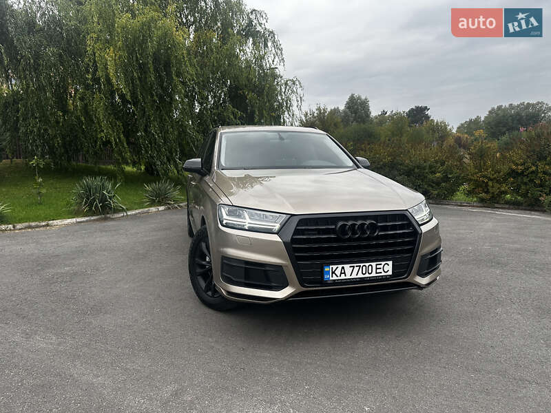 Внедорожник / Кроссовер Audi Q7 2018 в Киеве