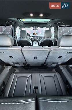 Позашляховик / Кросовер Audi Q7 2016 в 