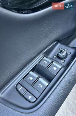 Позашляховик / Кросовер Audi Q7 2016 в 