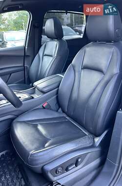 Позашляховик / Кросовер Audi Q7 2016 в 