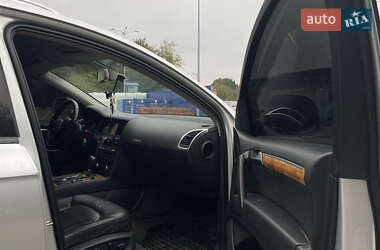 Внедорожник / Кроссовер Audi Q7 2006 в 