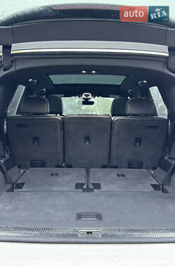 Позашляховик / Кросовер Audi Q7 2018 в 