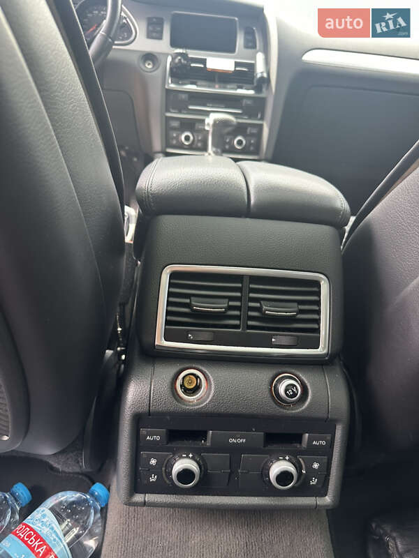 Внедорожник / Кроссовер Audi Q7 2013 в Одессе