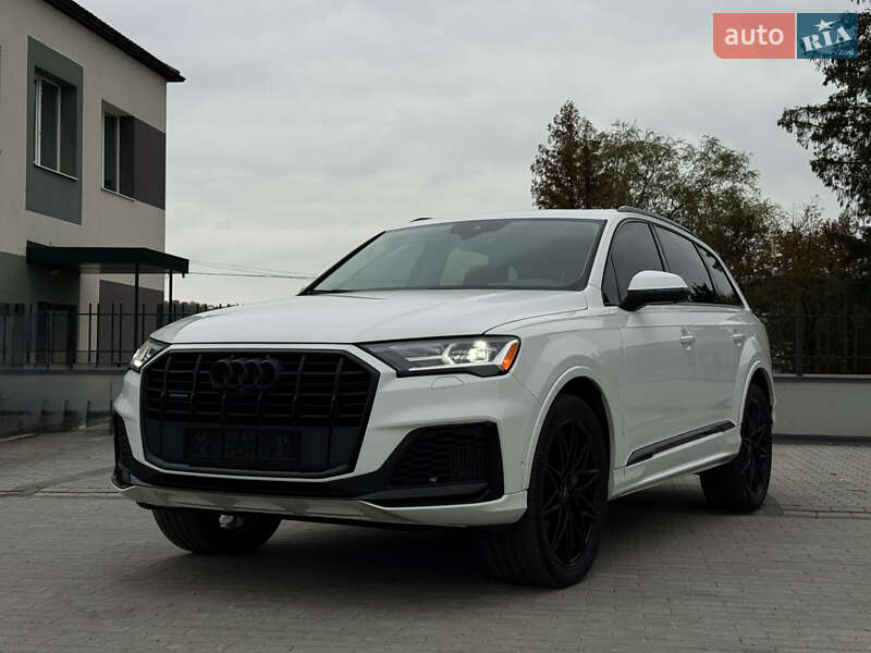 Позашляховик / Кросовер Audi Q7 2020 в Новояворівську