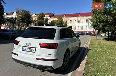 Позашляховик / Кросовер Audi Q7 2019 в 