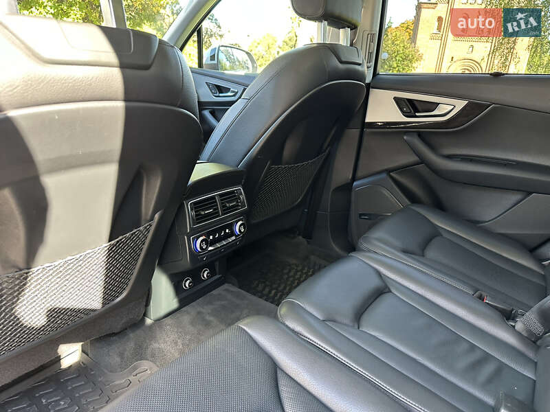 Позашляховик / Кросовер Audi Q7 2019 в Чернігові