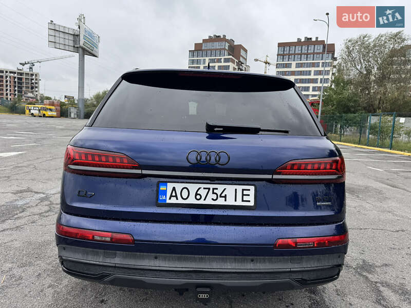 Позашляховик / Кросовер Audi Q7 2019 в Ужгороді
