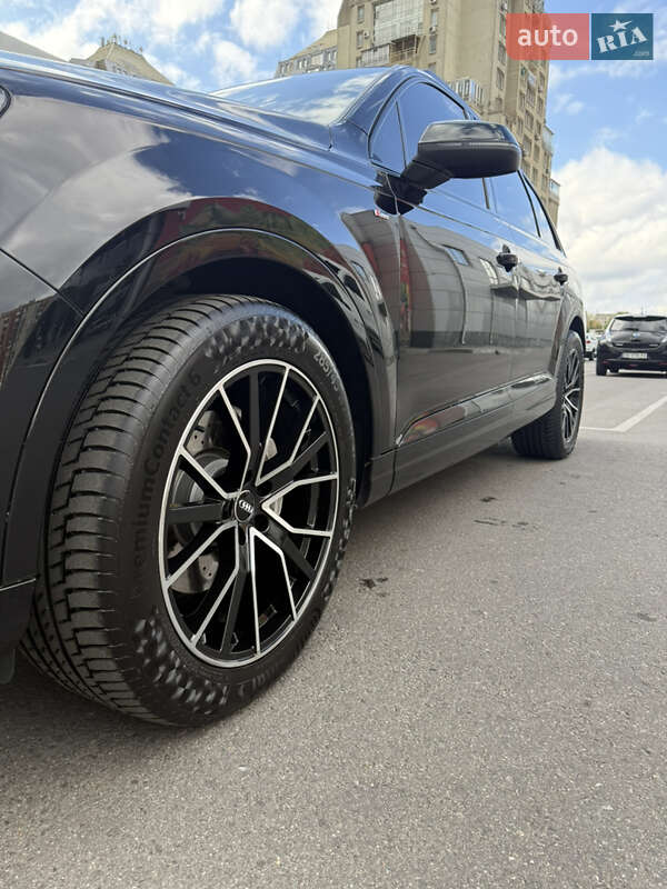 Внедорожник / Кроссовер Audi Q7 2017 в Днепре фото 9 Внедорожник / Кроссовер Audi Q7 2017 в Днепре
