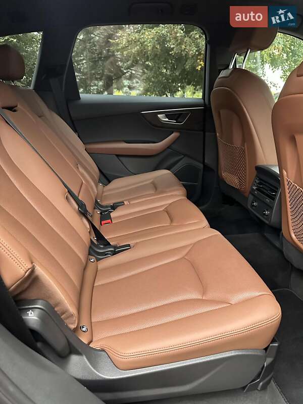 Внедорожник / Кроссовер Audi Q7 2021 в Киеве