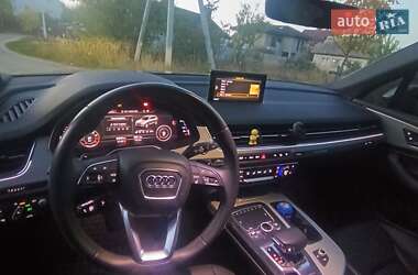 Внедорожник / Кроссовер Audi Q7 2017 в 