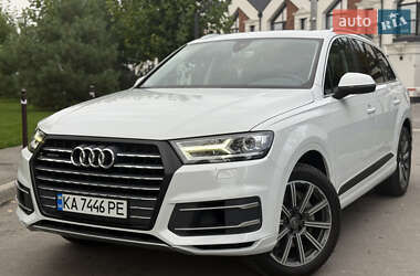 Позашляховик / Кросовер Audi Q7 2016 в 