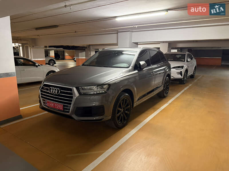 Позашляховик / Кросовер Audi Q7 2017 в Запоріжжі