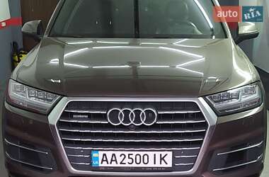 Позашляховик / Кросовер Audi Q7 2016 в 