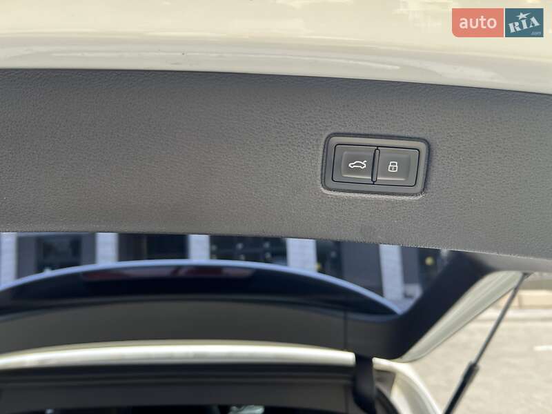 Позашляховик / Кросовер Audi Q7 2018 в Києві