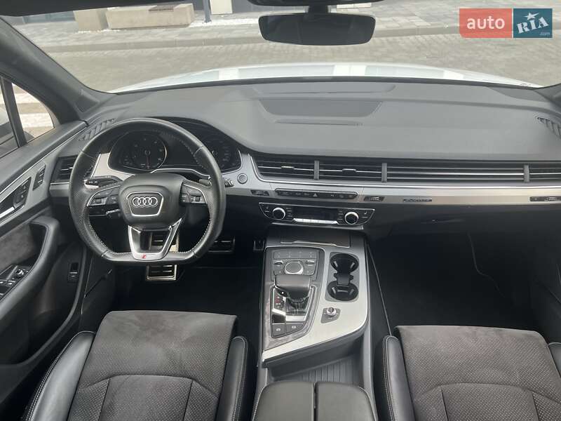 Позашляховик / Кросовер Audi Q7 2018 в Києві
