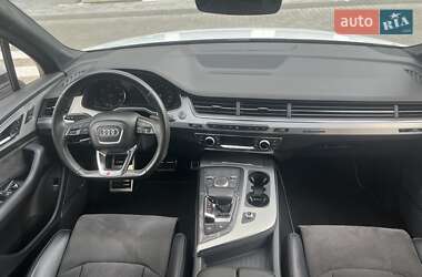 Позашляховик / Кросовер Audi Q7 2018 в 