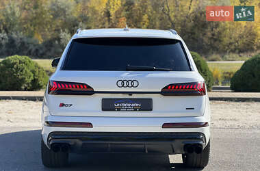 Внедорожник / Кроссовер Audi Q7 2021 в 
