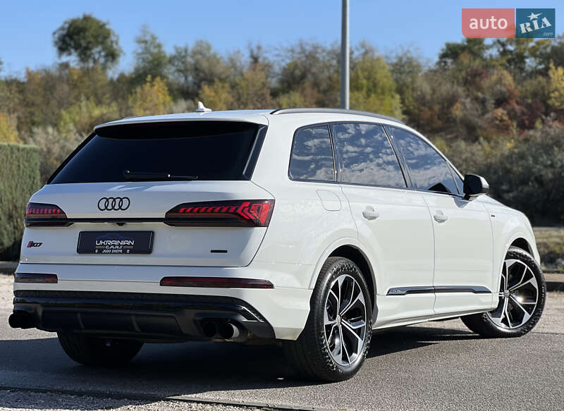 Внедорожник / Кроссовер Audi Q7 2021 в Днепре