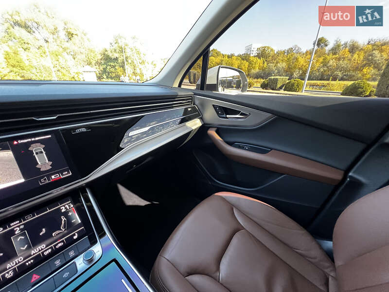 Внедорожник / Кроссовер Audi Q7 2021 в Днепре