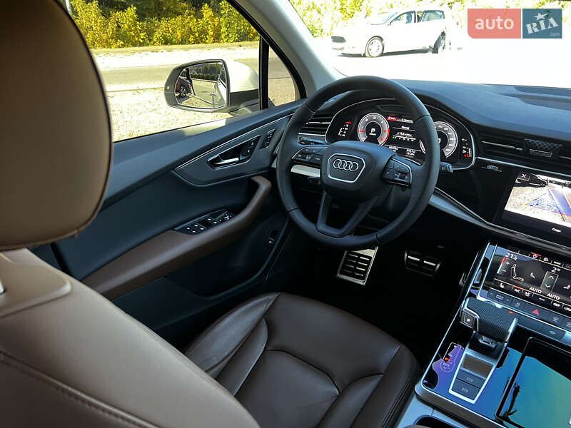 Внедорожник / Кроссовер Audi Q7 2021 в Днепре