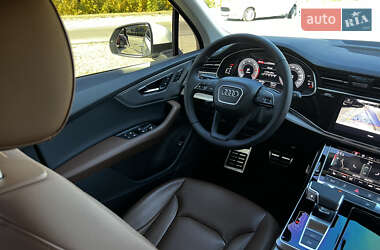 Внедорожник / Кроссовер Audi Q7 2021 в 