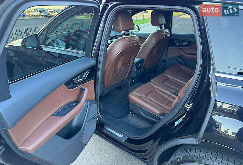 Внедорожник / Кроссовер Audi Q7 2017 в Киеве