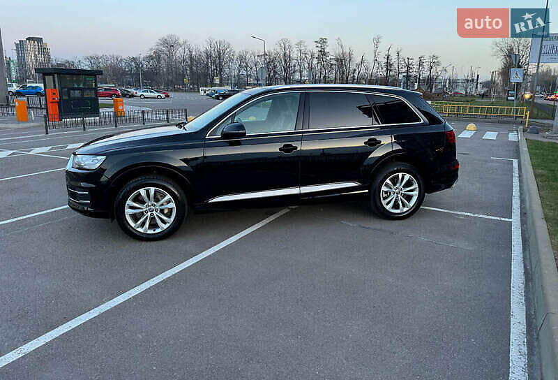 Внедорожник / Кроссовер Audi Q7 2017 в Киеве