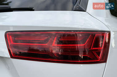 Позашляховик / Кросовер Audi Q7 2018 в 