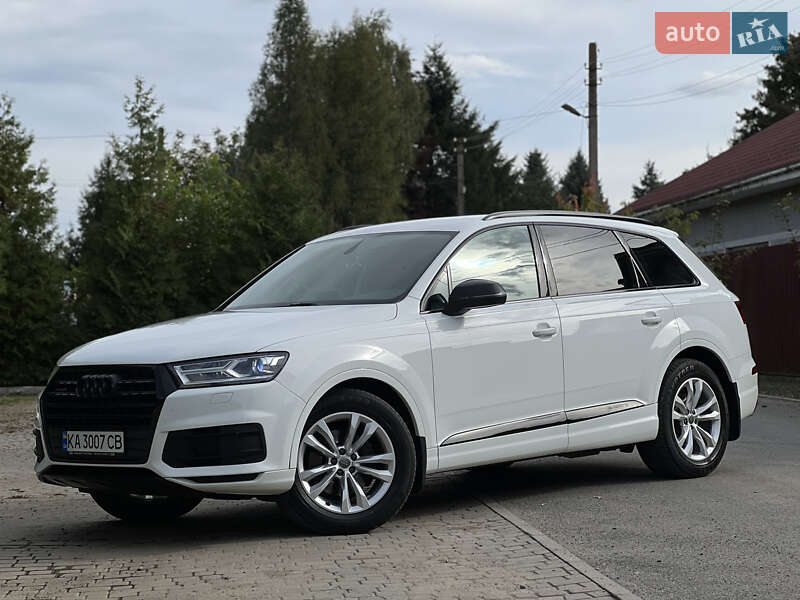 Позашляховик / Кросовер Audi Q7 2017 в Ужгороді
