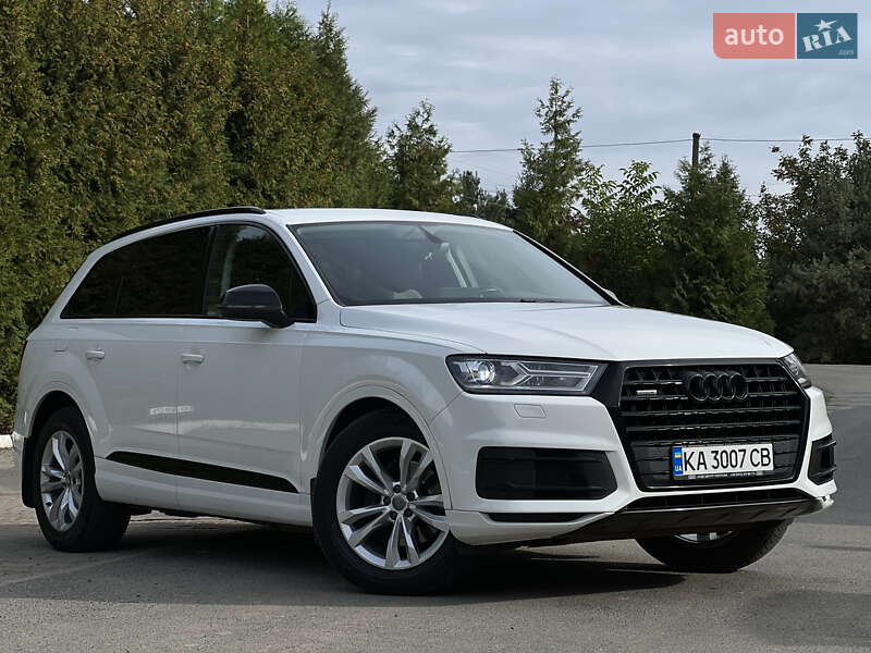 Позашляховик / Кросовер Audi Q7 2017 в Ужгороді