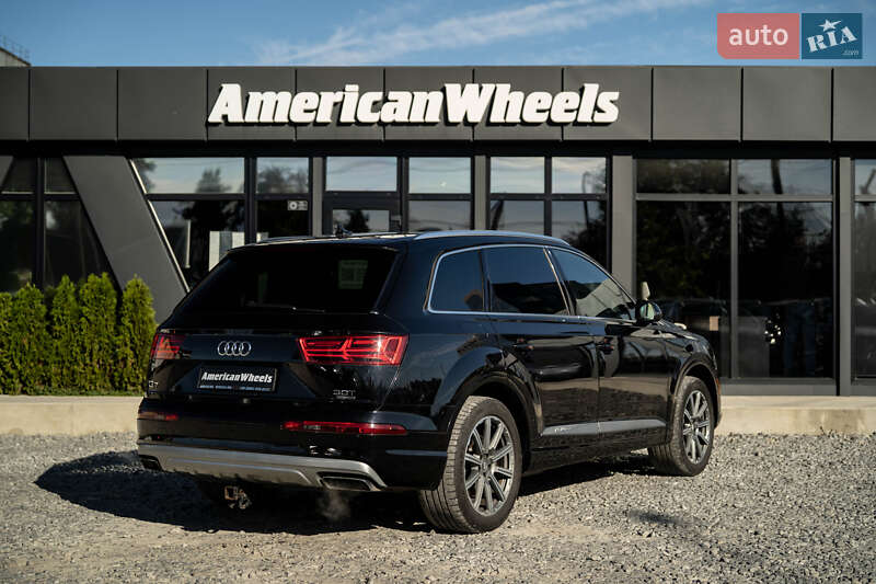 Внедорожник / Кроссовер Audi Q7 2017 в Черновцах