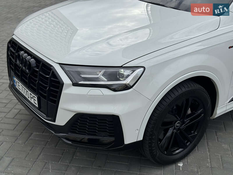 Внедорожник / Кроссовер Audi Q7 2020 в Днепре