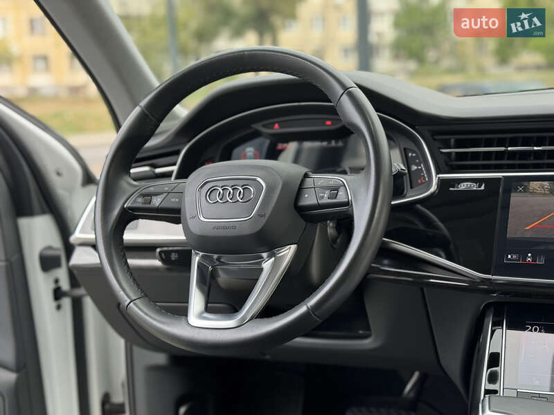 Внедорожник / Кроссовер Audi Q7 2020 в Днепре