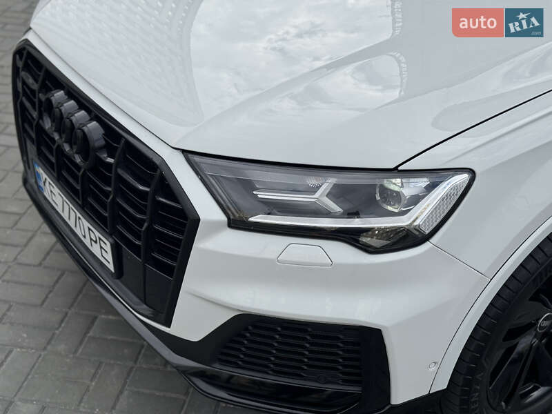 Внедорожник / Кроссовер Audi Q7 2020 в Днепре
