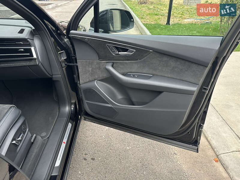 Внедорожник / Кроссовер Audi Q7 2020 в Киеве фото 17 Внедорожник / Кроссовер Audi Q7 2020 в Киеве