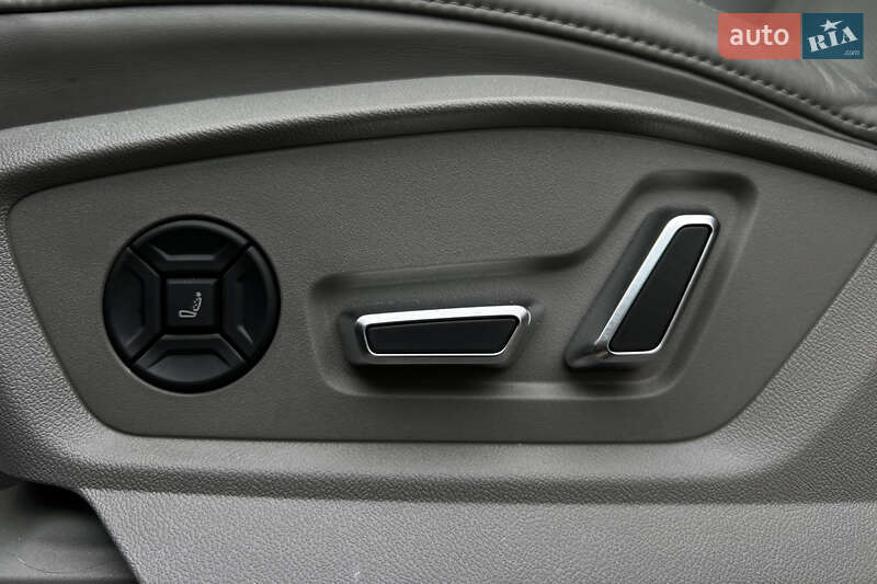 Позашляховик / Кросовер Audi Q7 2020 в Львові
