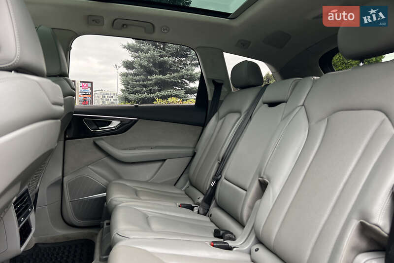 Позашляховик / Кросовер Audi Q7 2020 в Львові