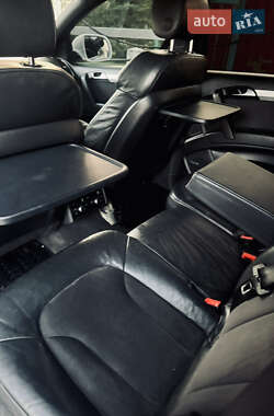 Позашляховик / Кросовер Audi Q7 2010 в 