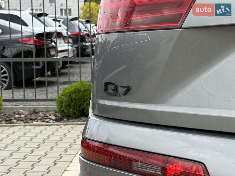 Внедорожник / Кроссовер Audi Q7 2016 в Львове