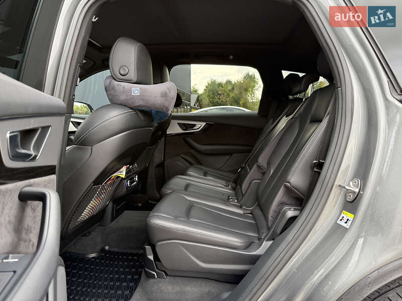 Внедорожник / Кроссовер Audi Q7 2016 в Львове