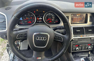 Внедорожник / Кроссовер Audi Q7 2010 в Олевске