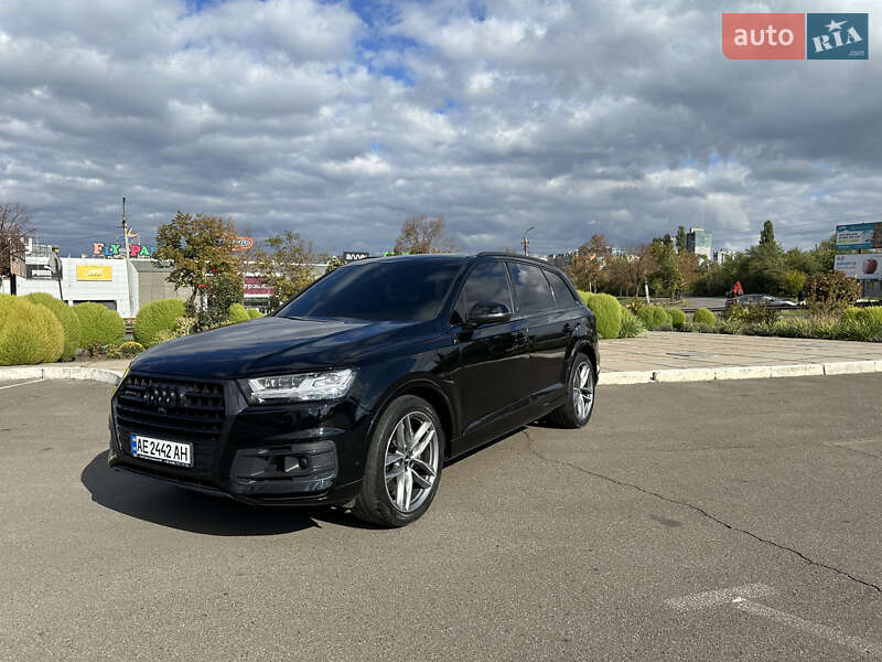 Внедорожник / Кроссовер Audi Q7 2018 в Кривом Роге