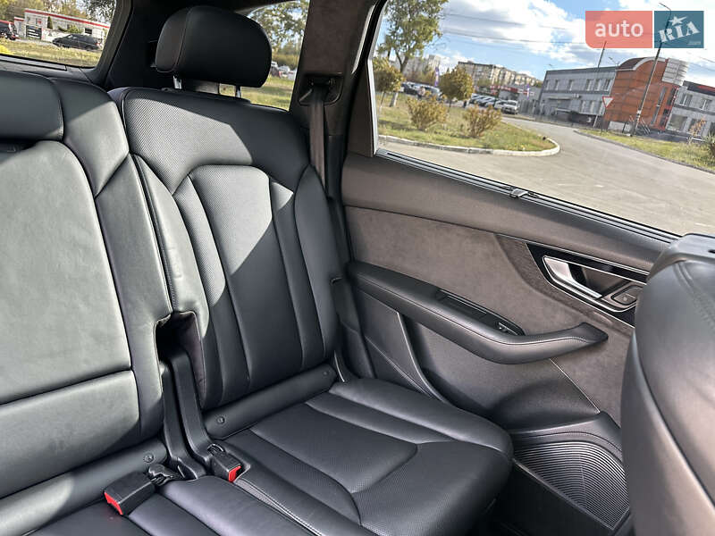 Внедорожник / Кроссовер Audi Q7 2018 в Кривом Роге