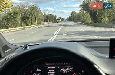 Позашляховик / Кросовер Audi Q7 2018 в 