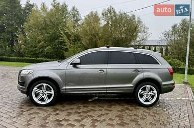 Позашляховик / Кросовер Audi Q7 2011 в 