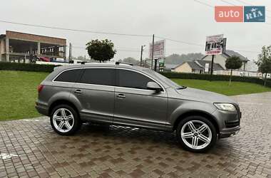 Позашляховик / Кросовер Audi Q7 2011 в 