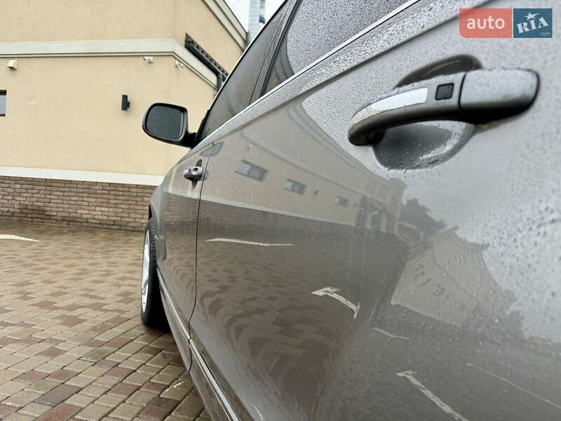 Позашляховик / Кросовер Audi Q7 2011 в Чернівцях