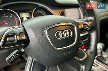 Позашляховик / Кросовер Audi Q7 2011 в 