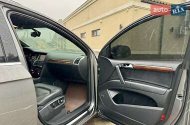 Позашляховик / Кросовер Audi Q7 2011 в 