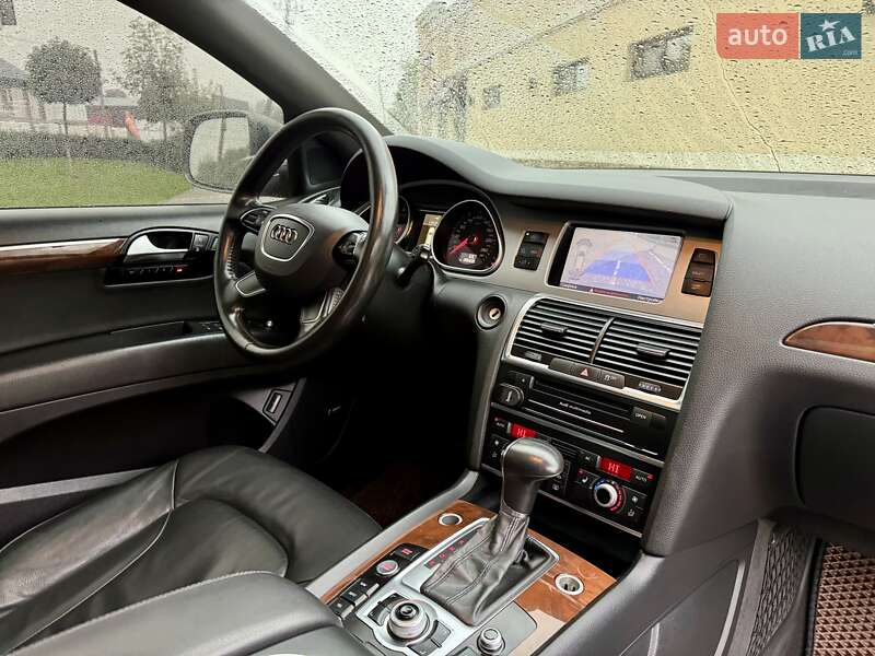 Позашляховик / Кросовер Audi Q7 2011 в Чернівцях